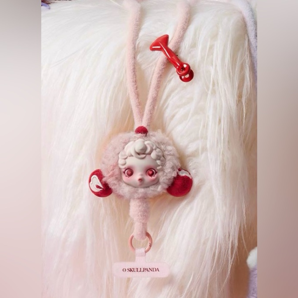 NIB SKULLPANDA You Found Me! Moldy Muffin Lanyard. Open box, sealed bag